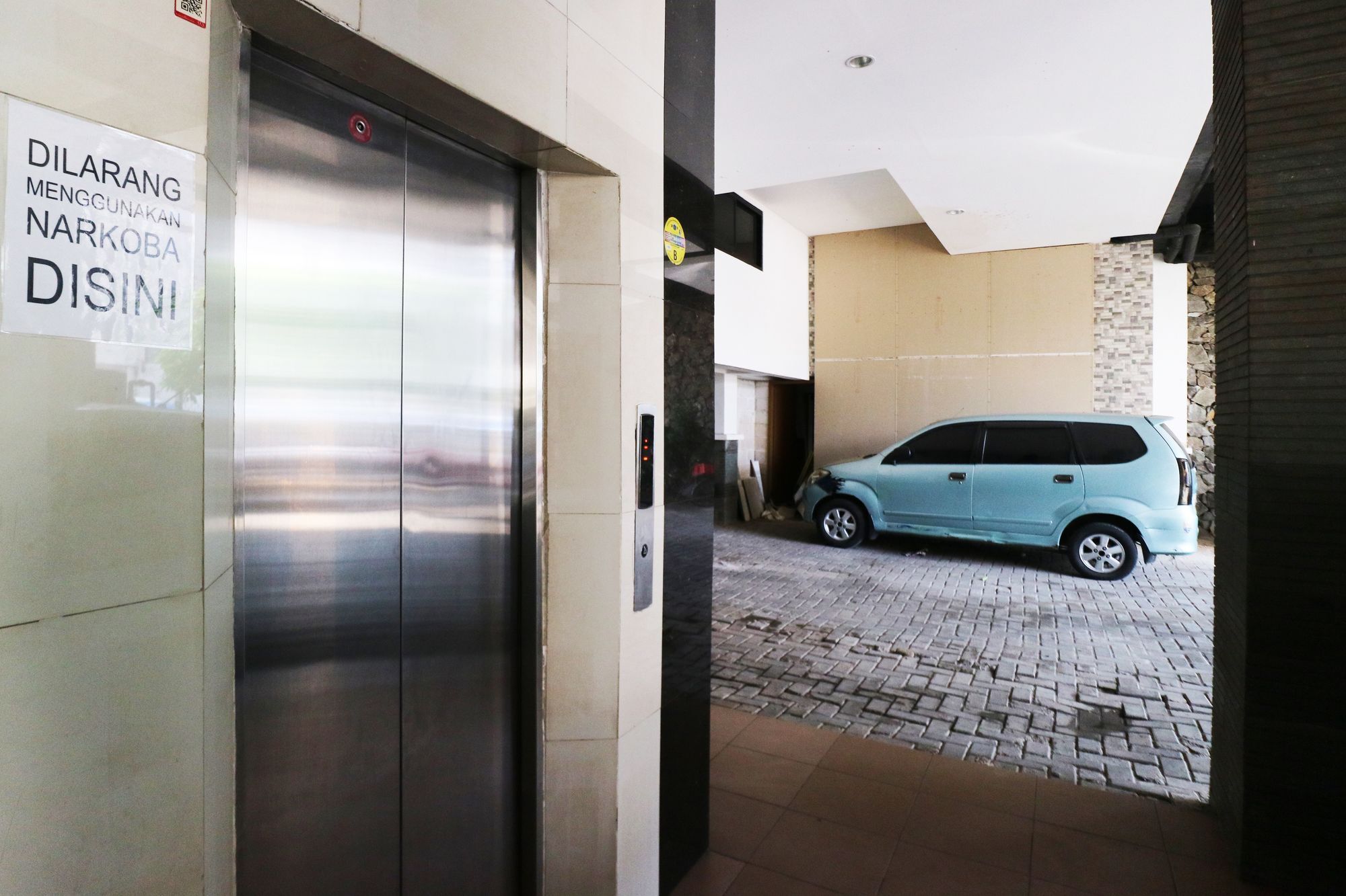 Penthouse Hotel Jakarta Exterior photo