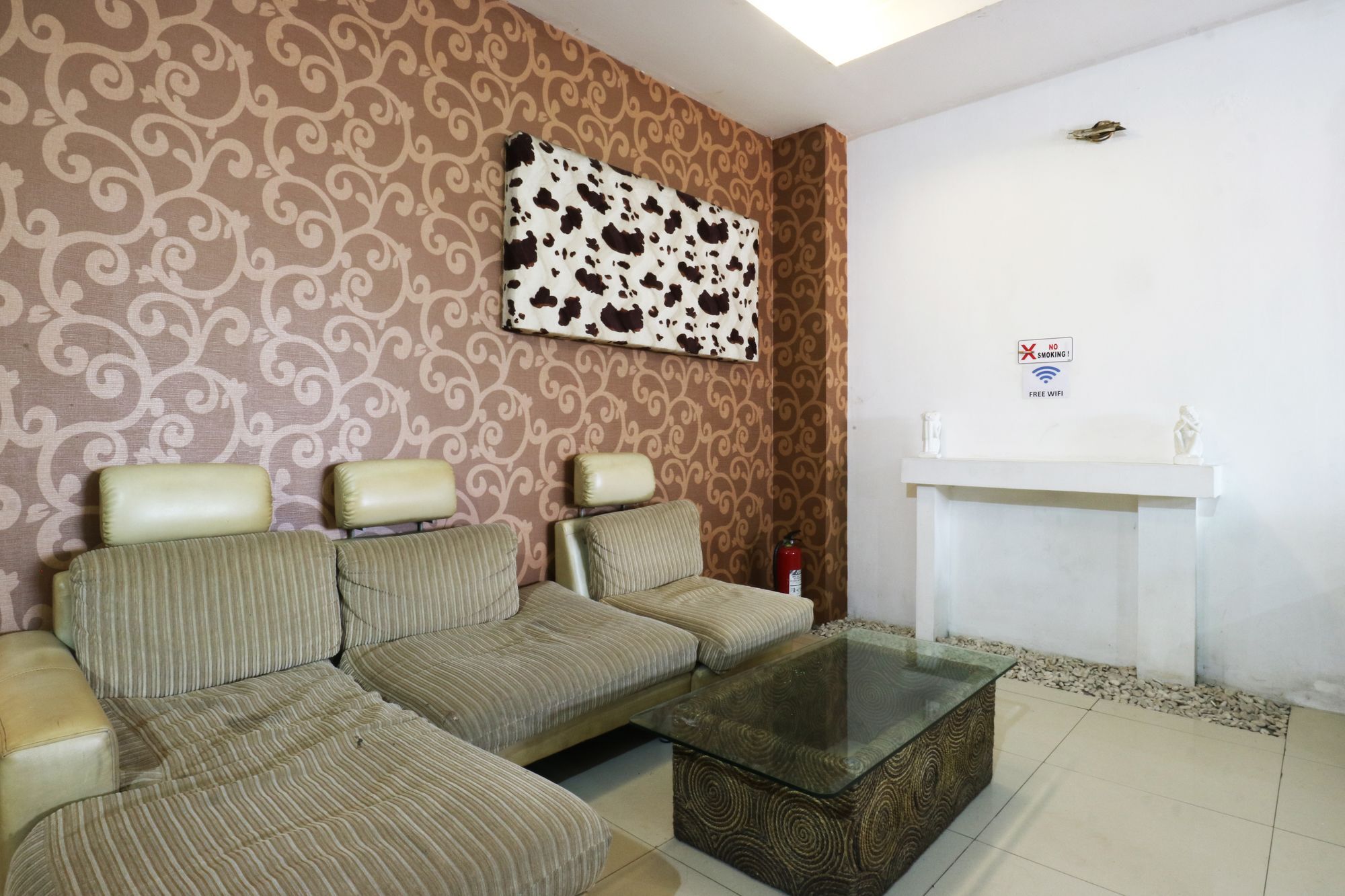 Penthouse Hotel Jakarta Exterior photo